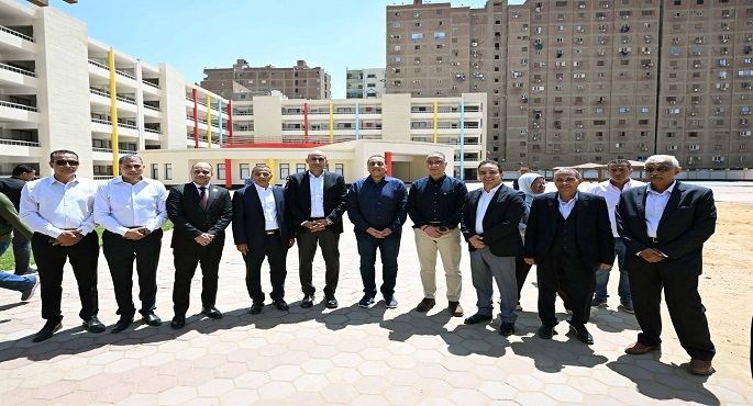 رئيس الوزراء يستجيب لمطالب نواب الجيزة ويؤكد استكمال مشروعات الصرف الصحى والنظافة والمدارس