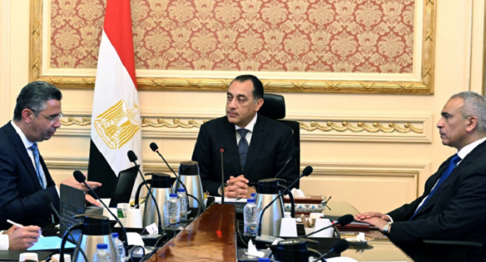 رئيس الوزراء يتابع مع وزير التموين استعدادات استقبال العيد الأضحى المبارك