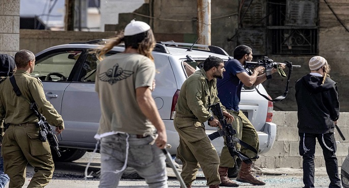الاحتلال الإسرائيلى يعتقل فلسطينيا بالقدس.. ومستوطنون يحرقون منزلا جنوب نابلس