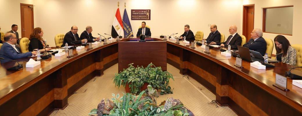 وزير الاتصالات: استراتيجية الوزارة ترتكز على بناء بيئة محفزة للاستثمار الرقمى وتوفير الدعم للشركات الناشئة