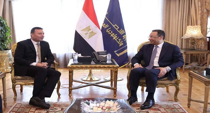 وزير الاتصالات يبحث مع رئيس “المركزى للإحصاء” التعاون فى تنفيذ مشروع التعداد العام للسكان