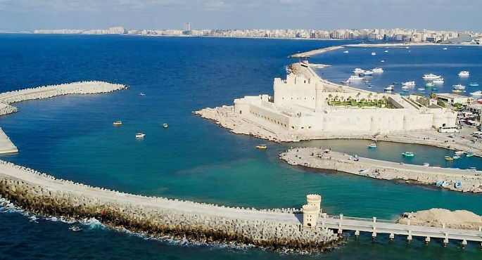 وزير الرى يتابع مشروعات حماية الشواطئ لمواجهة آثار التغيرات المناخية