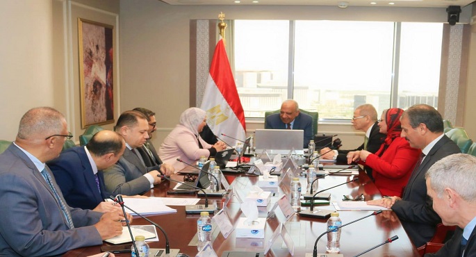 وزير الكهرباء يبحث مع وفد البنك الدولى تعزيز الشراكة والتعاون فى مجالات دعم وتقوية الشبكة الموحدة