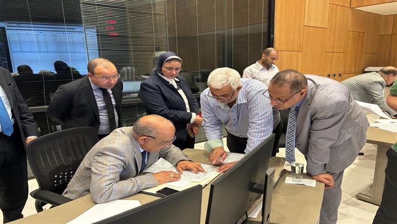 وزير الكهرباء يتابع سير العمل لتأمين الشبكة الموحدة وضمان استمرارية التغذية