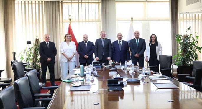 وزير المالية : التوسع فى تدريب العاملين وأسرهم ببرامج تكنولوجية وفنية مميزة تلبى احتياجات العصر