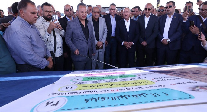 وزير النقل يشهد التشغيل التجريبى لمحورى الفشن وديروط بالصعيد
