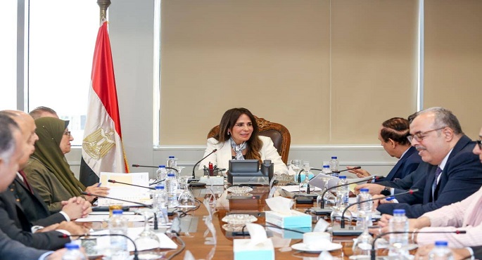 وزيرة الإسكان تتابع آخر مستجدات مشروع قانون الاتحاد المصرى للمطورين العقاريين