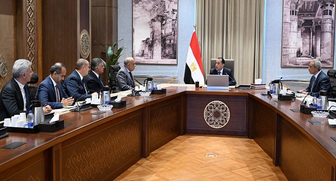 رئيس الوزراء يتابع مستجدات الموقف التنفيذى لمشروعات الطاقة الجديدة والمتجددة