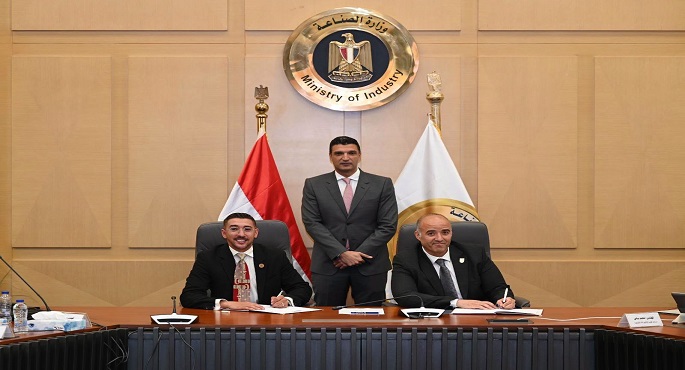وزير الصناعة يشهد توقيع بروتوكول لتعزيز الابتكار الهندسى وتأهيل جيل جديد من مهندسى السيارات بجامعة القاهرة