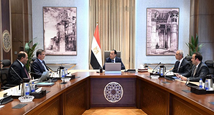 رئيس الوزراء يبحث التوسع فى إنشاء عدد من محطات الثروة الحيوانية الحديثة