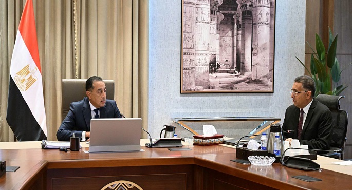 رئيس الوزراء يتابع مع محافظ القليوبية الموقف التنفيذى لعدد من المشروعات التنموية والخدمية