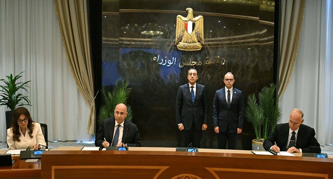 رئيس الوزراء يشهد مراسم توقيع اتفاقية بين جهاز مشروعات الخدمة الوطنية وشركة "طاقة عربية"