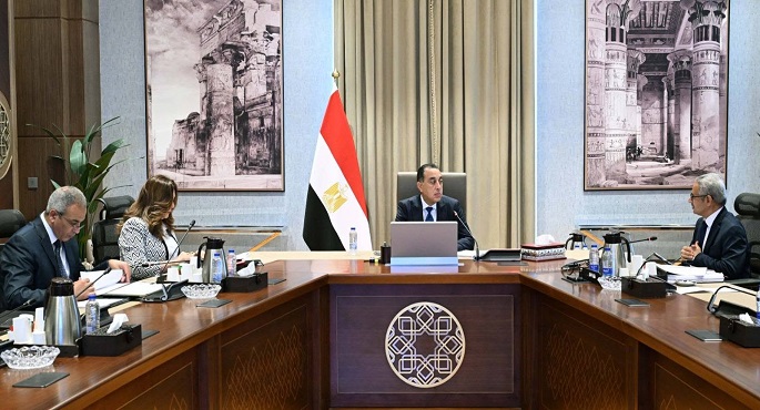 رئيس الوزراء يستعرض الموقف التنفيذى للمشروعات الخدمية والتنموية فى محافظة بنى سويف