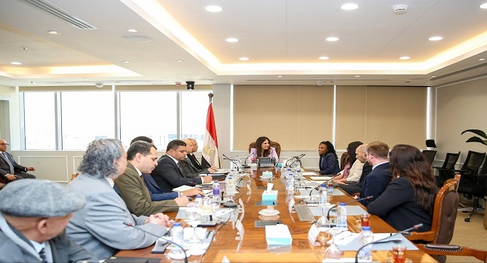 وزيرة الإسكان تبحث مع وفدا من البنك الدولى تعزيز أوجه التعاون المستقبلية