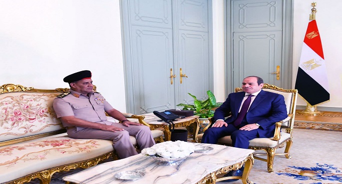 الرئيس السيسى يستقبل القائد العام للقوات المسلحة وزير الدفاع والإنتاج الحربى