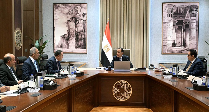رئيس الوزراء يستعرض مخطط تطوير مستشفيات "قصر العينى"