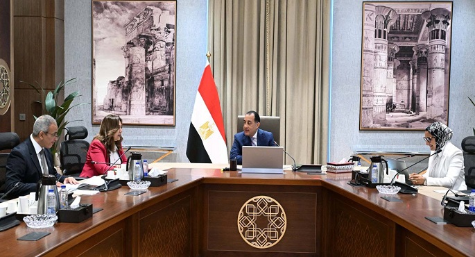 رئيس الوزراء يتابع موقف تنفيذ المشروعات الخدمية والتنموية بمحافظة الوادى الجديد