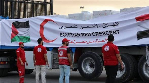 الهلال الأحمر المصرى يستقبل الدفعة 48 من المصابين الفلسطينيين