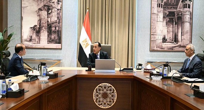 رئيس الوزراء يؤكد استعداد الحكومة لبدء تطبيق الموازنة العامة للدولة للعام المالي الجديد بعد موافقة مجلس النواب عليها