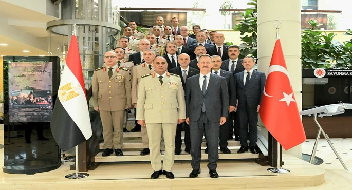 وزير الدفاع يعود إلى أرض الوطن بعد انتهاء زيارته الرسمية لتركيا