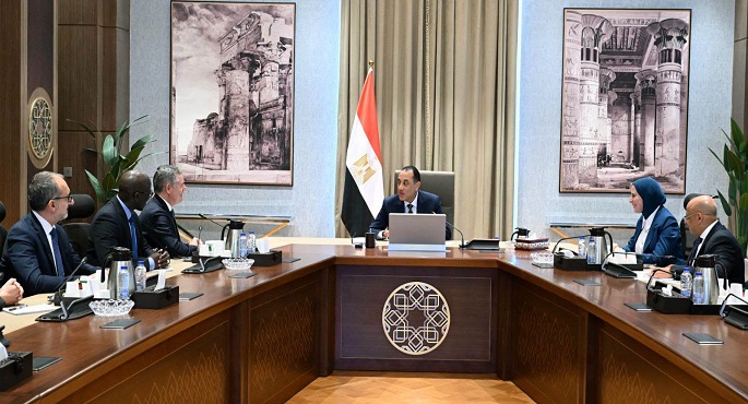 رئيس الوزراء يبحث مع العضو المنتدب وكبير مسؤولى المعرفة بمجموعة البنك الدولى تعزيز التعاون المشترك