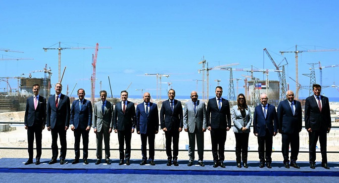 رئيس الوزراء يعطى إشارة البدء لتركيب وعاء ضغط المفاعل للوحدة النووية الثانية