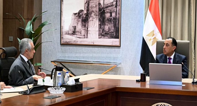 رئيس الوزراء يبجث مع وزير العدل آخر مستجدات تطوير خدمات الشهر العقاري والتوثيق