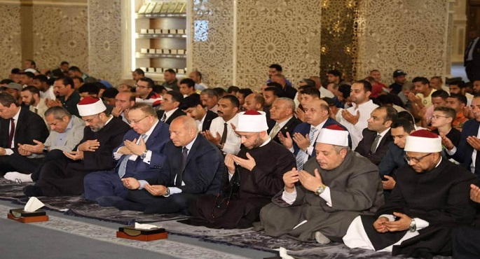 وزير الأوقاف ووكيل الأزهر ورئيس الوطنية للإعلام ونقيب الأشراف ومحافظ القاهرة يؤدون الجمعة بمسجد مصر الكبير بالعاصمة الجديدة