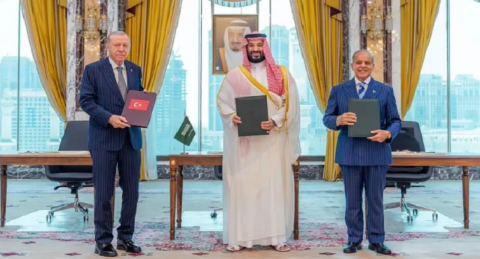 السعودية وتركيا وباكستان توقع "اتفاق مكة للدفاع المشترك"