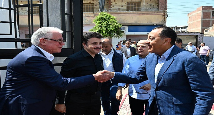 رئيس الوزراء يفتتح ويتفقد عددا من المشروعات الخدمية والتنموية بمحافظة الغربية