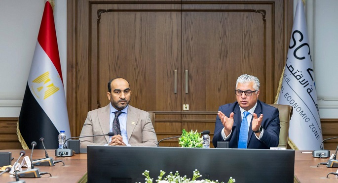 رئيس المنطقة الاقتصادية لقناة السويس يبحث مع وفد عُمانى فرص التعاون والاستثمار