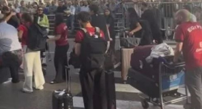 بعثة الاسكواش تصل القاهرة بعد حصد 9 ميداليات ببطولة العالم
