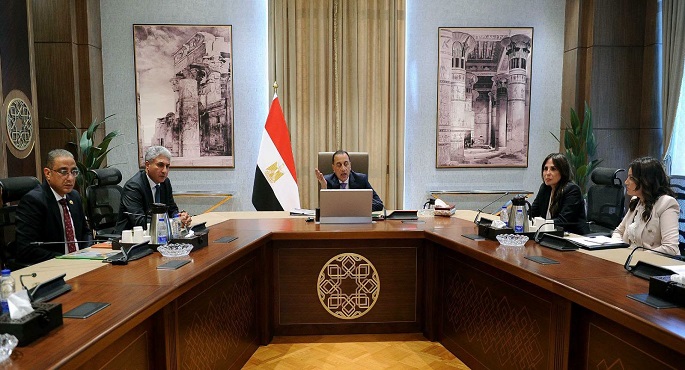 رئيس الوزراء يتابع مستجدات مشروع إعادة إحياء منطقة "نزلة السمان"