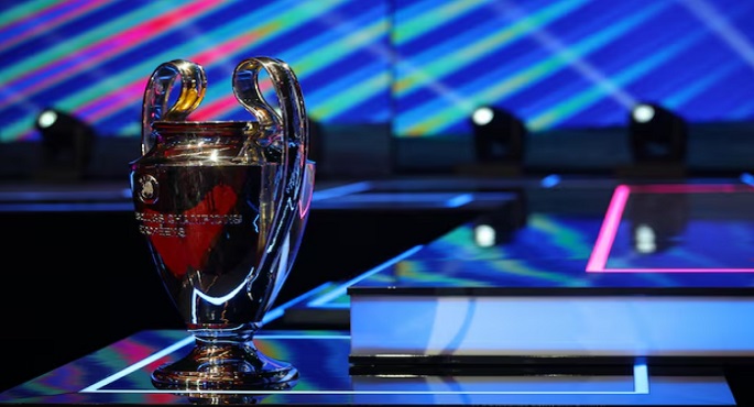 أليانز أرينا وكامب نو يستضيفان نهائى دورى أبطال أوروبا 2028 و2029