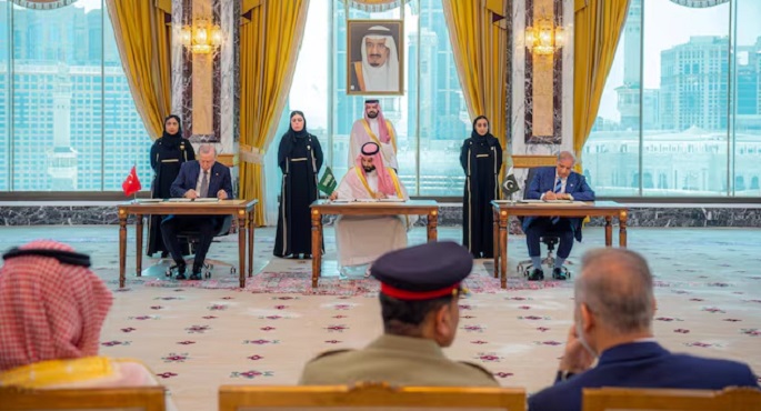 باكستان: سنناقش مع السعودية وتركيا دعم الرياض بموجب اتفاقية الدفاع