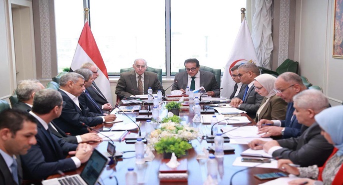 وزير الصحة يبحث مع جهاز مشروعات الخدمة الوطنية موقف المشروعات الإنشائية المتعاقد عليها لصالح الوزارة
