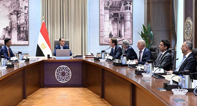 رئيس الوزراء يبحث مع رئيس "جونفارى إندستريز" الإسبانية فرص الاستثمار فى مصر بمجالات صناعة السيارات والطاقة المتجددة