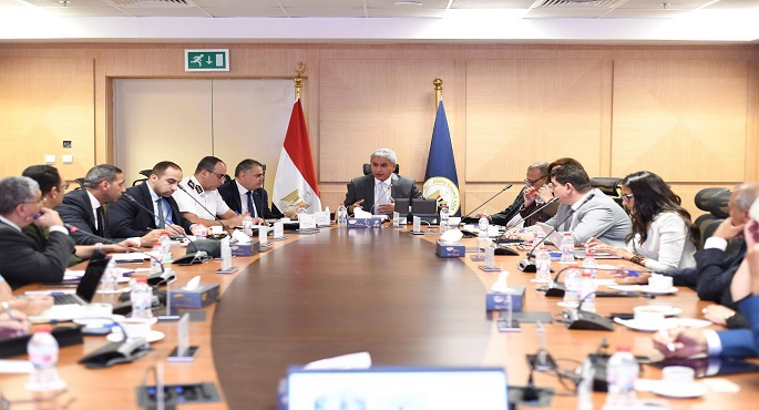 وزير السياحة يترأس الاجتماع الأول للجنة الإعداد والتجهيز لفعاليات استقبال مصر لظاهرة الكسوف الكلى للشمس أغسطس 2027