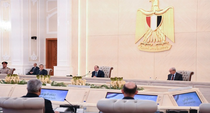 خلال اجتماع مع مجلسي الوزراء والمحافظين وقادة القوات المسلحة .. الرئيس السيسي يشدد على أهمية حُسن استغلال موارد الدولة وترسيخ الثقة في مؤسساتها