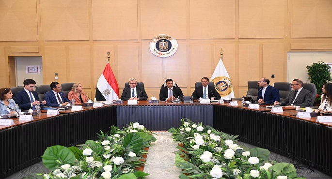 وزير الصناعة: نستحدث شهادة “قيمة” لتقييم المنشآت وربط الحوافز بجهود المصانع