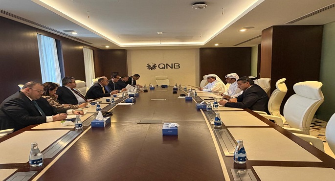 وزير الاستثمار يبحث مع الرئيس التنفيذى لـ QNB تعزيز الترويج للطروحات الحكومية وجذب الاستثمارات إلى مصر