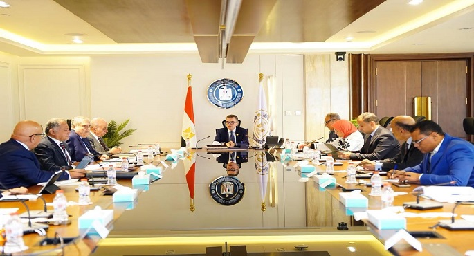 وزير التخطيط يترأس اجتماعا لبحث الاستغلال الأمثل لأصول بنك الاستثمار القومى الناتجة عن تسوية التشابكات المالية