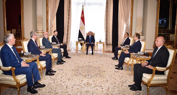الرئيس السيسى يؤكد حرص مصر على مواصلة التنسيق مع الجانب الروسى لتنفيذ مشروعات التعاون الثنائى