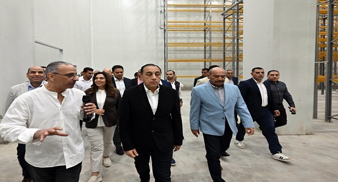 رئيس الوزراء يفتتح مستودع السويس الاستراتيجى للسلع الغذائية بحى عتاقة
