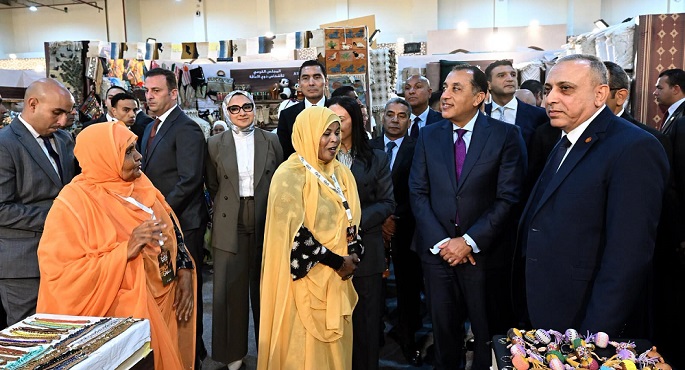 بالفيديو والصور.. نيابة عن الرئيس السيسى .. رئيس الوزراء يفتتح فعاليات معرض “تراثنا” للحرف اليدوية والتراثية